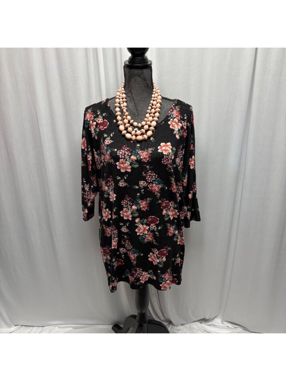 Bobbie Brooks Top Womens Size Large Black Floral Dolman Sleeve Soft Cozy Knit